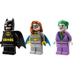 LEGO DC Batman Batgirl ve Joker ile Batcave 76272