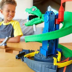 Hot Wheels Yılan Geçidi Oyun Seti FNB20