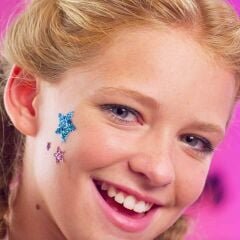 Sunman Oyuncak Style 4 Ever Tırnak ve Dövme Stüdyosu