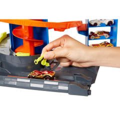 HOT WHEELS MEGA GARAJ OYUN SETİ GTT95