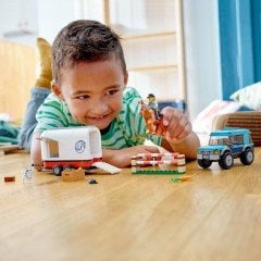 LEGO City At Nakliye Aracı 60327