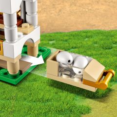 LEGO City Tavuk Kümesi 60344