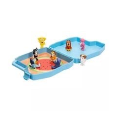 BLUEY BLUEY DELÜKS TAŞIMA ÇANTASI VE 8Lİ FİGÜR SET 17638