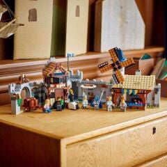 LEGO Creator 3'ü 1 Arada Orta Çağ Atlı Şövalye Kalesi 31168