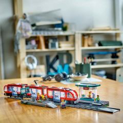 Lego City Şehir Merkezi Tramvay İstasyonu 60423