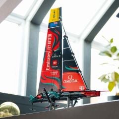 Lego Technic Emirates Team New Zealand AC75 Yat 42174