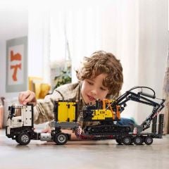 Lego Technic Volvo FMX Kamyon ve EC230 Elektrikli Ekskavatör 42175
