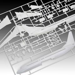 Revell Türk Hava Yolları Turkish Airlines Boeing 737-800