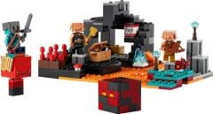 LEGO  Minecraft Nether Burcu 21185