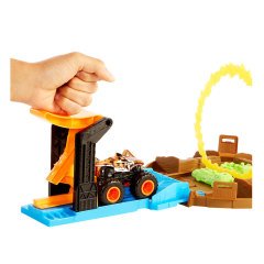 Monster Trucks Akrobasi Tekerleği Oyun Seti GVK48