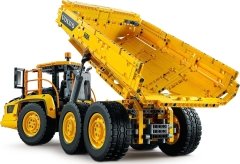 LEGO Technic 6x6 Volvo Mafsallı Kamyon (42114)