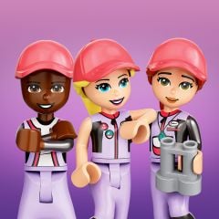 LEGO Friends Stephanie nin Yelkenli Macerası 41716