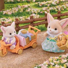 Sylvanian Families Piknik Seti Çöl Tilkisi Kız ve Bebek 5698