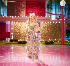 Barbie Filmi Barbie Gold Tulumlu Bebek HPJ99