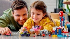 LEGO Marvel Örümcek Adam Ağ Merkezi 10784