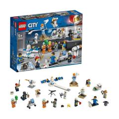 LEGO City Space Port İnsan Paketi - Uzay Araştırma ve Geliştirme 60230
