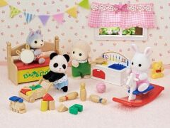 Sylvanian Families Tavşan ve Panda Bebeğin Oyun Odası 5709