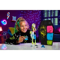 Monster High Neon Frights Bebek Frankie Stein HNF79
