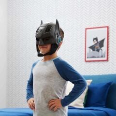 DC Comics Sesli ve Işıklı Zırhlı Batman Maskesi