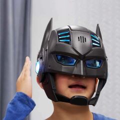 DC Comics Sesli ve Işıklı Zırhlı Batman Maskesi