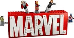 LEGO Marvel MARVEL Logosu ve Minifigürleri 76313
