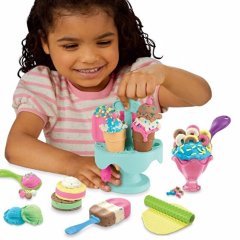 PlayDoh Mutfak Atölyesi Eğlenceli Dondurma Seti F5332