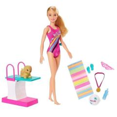 Barbie Bebek Seyahatte Yüzücü Oyun Seti GHK23