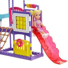 Barbie Bebek Bakıcısı Skipper ve Oyun Parkındaki Bebekleri Seti GHV89