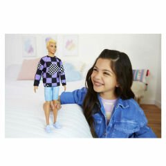 BARBİE FASHİONİSTAS YAKIŞIKLI KEN BEBEKLER HBV25