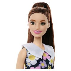 Barbie Büyüleyici Parti Bebekleri HBV19