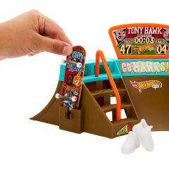 Hot Wheels Skate Parmak Kaykay Macerasına Başlangıç Setleri HPG34