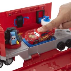 CARS DÖNÜŞTÜRLEBİLİR MACK OYUN SETİ HDC75